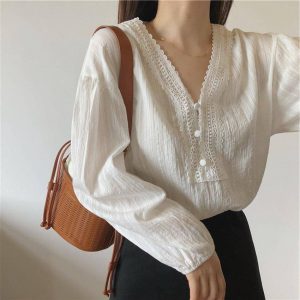شومیز یقه گیپوری - تصویر 1